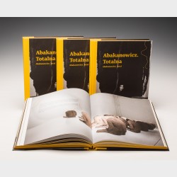 Abakanowicz. Totalna