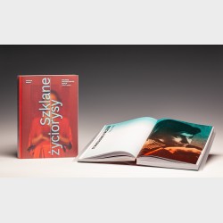 Szklane życiorysy. Polskie projektantki szkła (1945–2020)