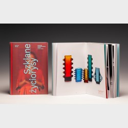 Szklane życiorysy. Polskie projektantki szkła (1945–2020)