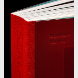 Szklane życiorysy. Polskie projektantki szkła (1945–2020)