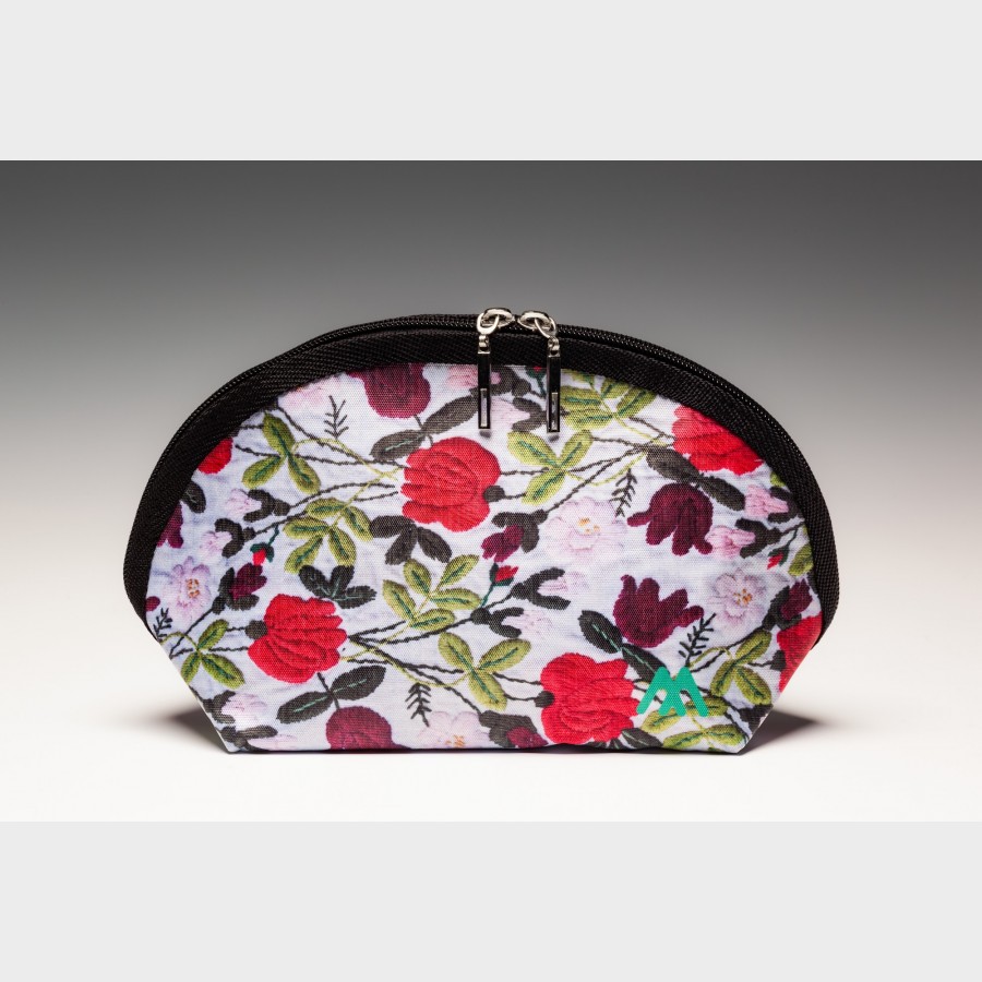 Kosmetyczka – haftowane czerwone kwiaty