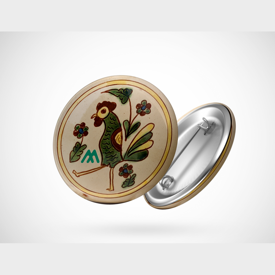 Przypinka – Flasza (fragment brzuscia z rytym ornamentem)